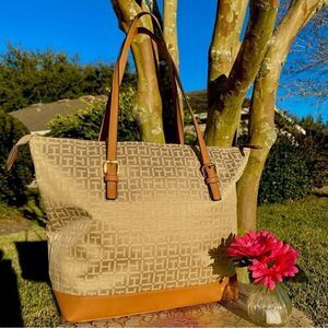 NEW TOMMY HILFIGER SIGNATURE LOGO DOUBLE STRAP TOTE
